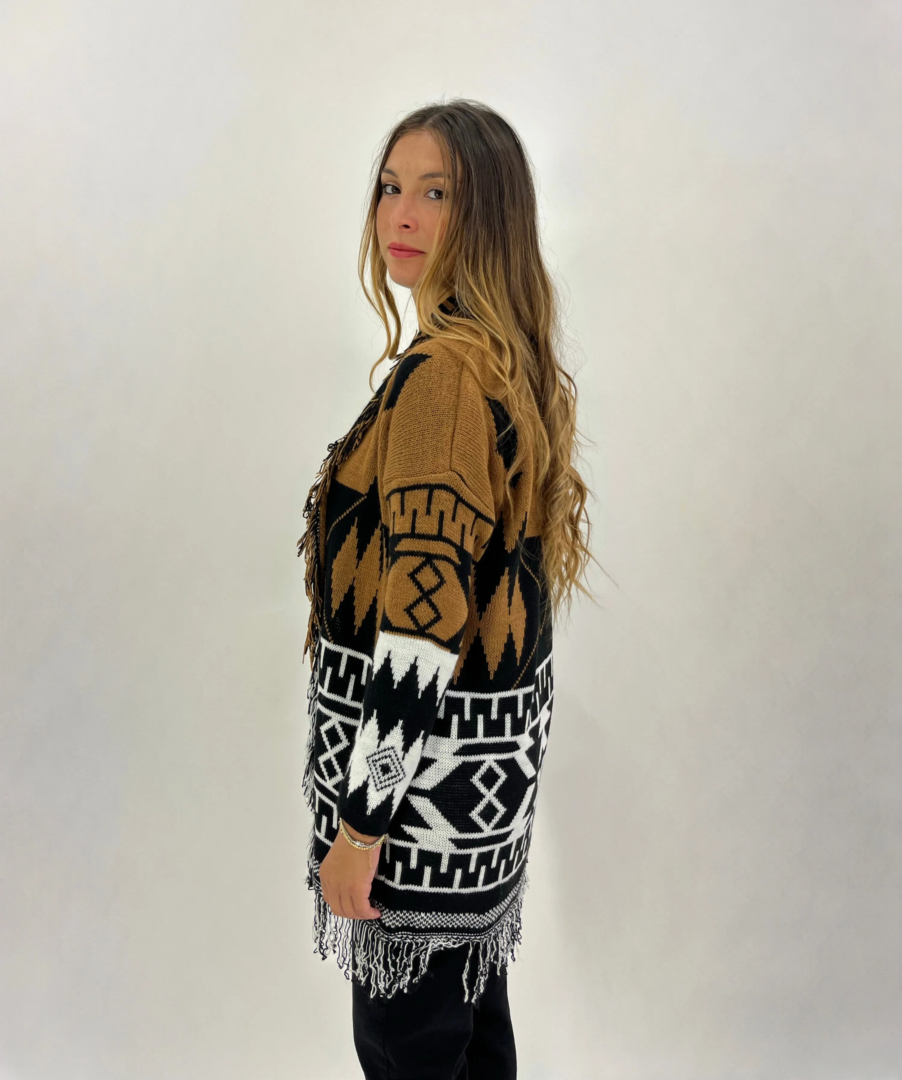 Cardigan fantasia indie con frange