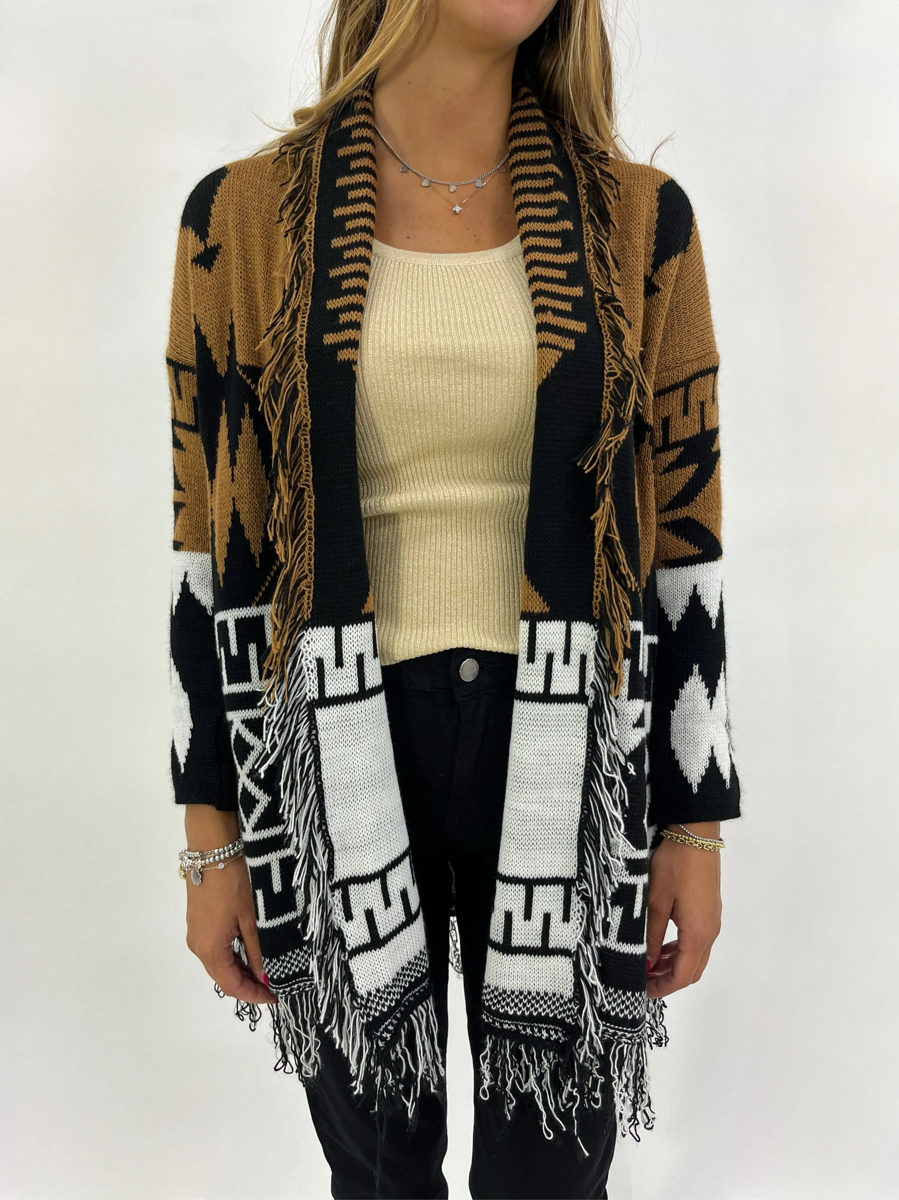 Cardigan fantasia indie con frange