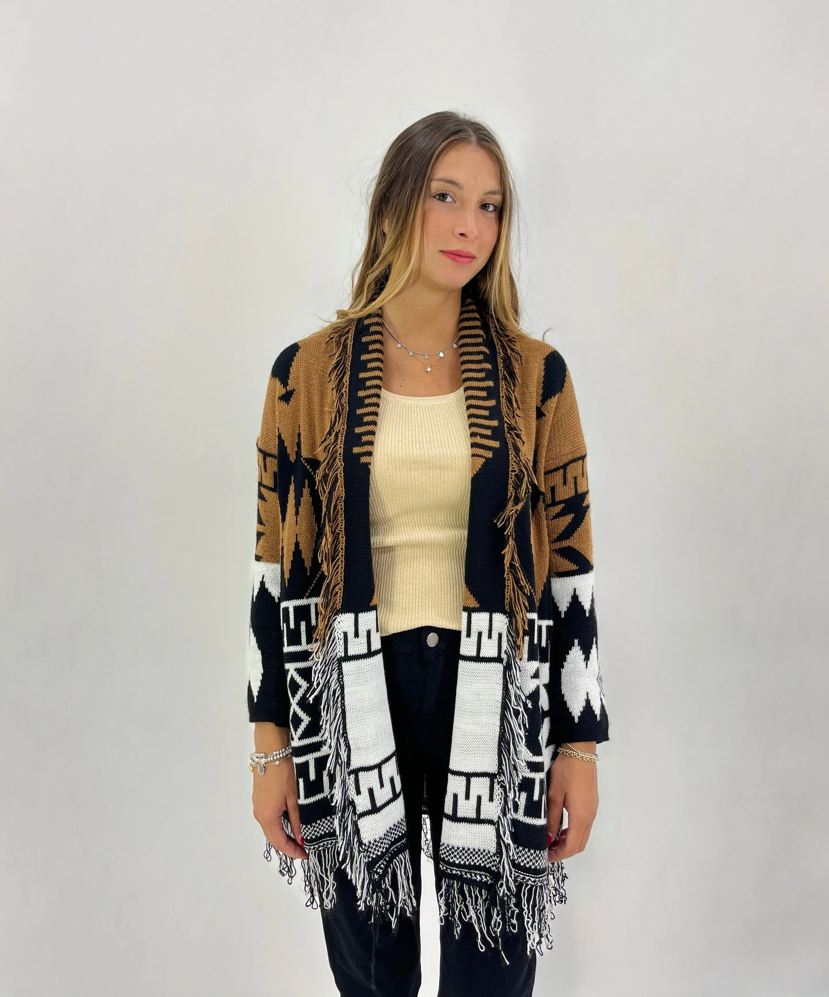 Cardigan fantasia indie con frange