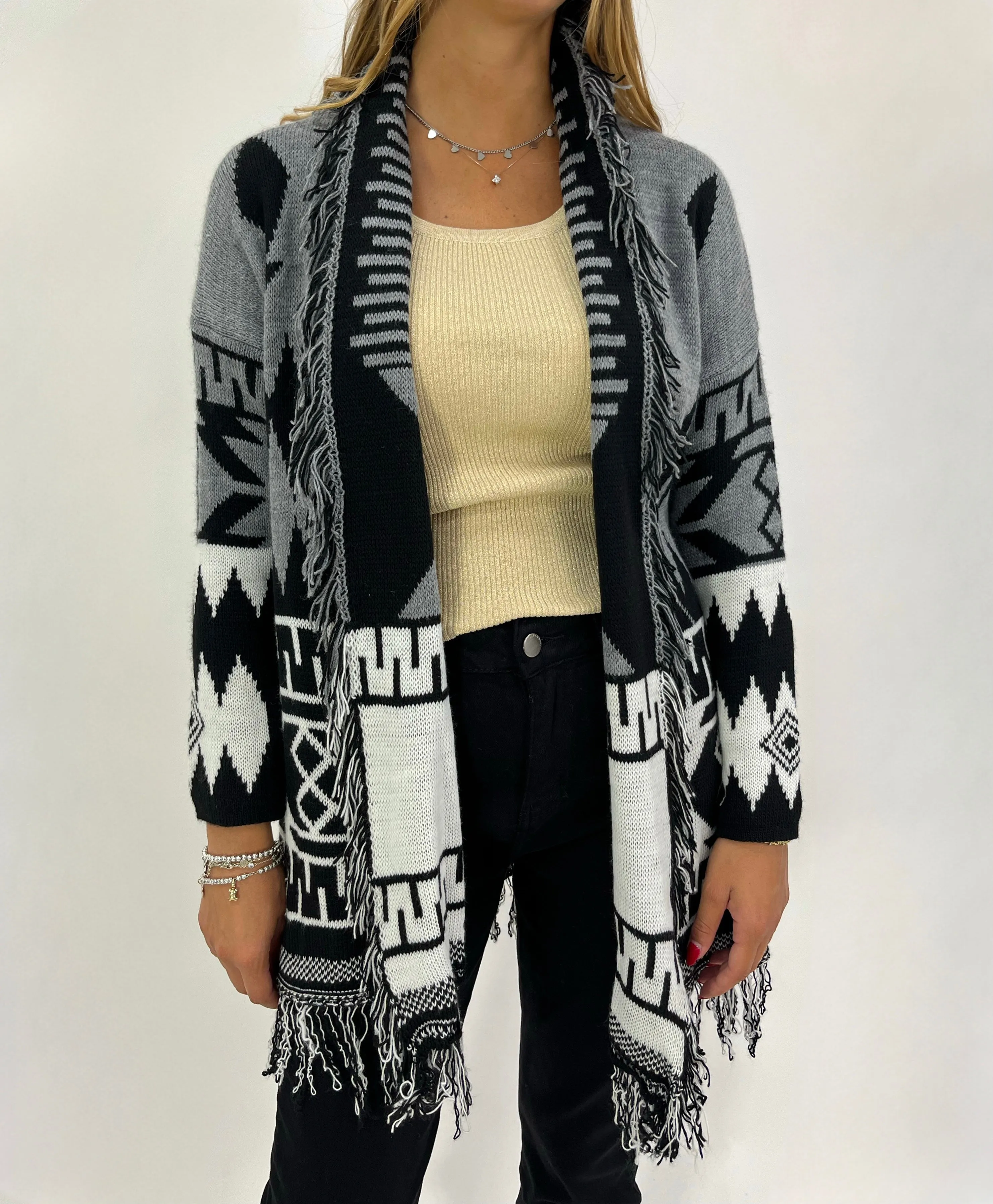 Cardigan fantasia indie con frange