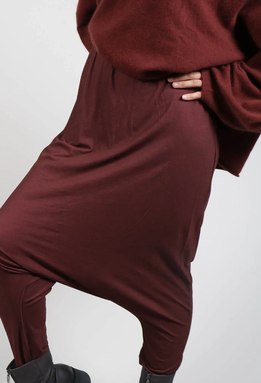 Drop Crotch Leggings in Rust Cloud