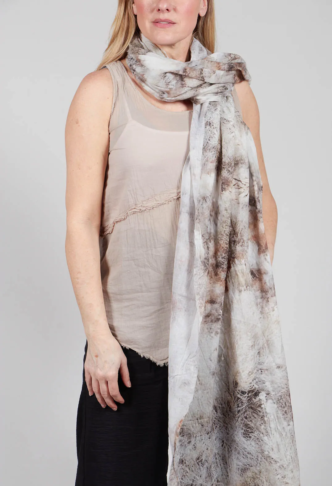 Lightweight Scarf in Steppe Bronze