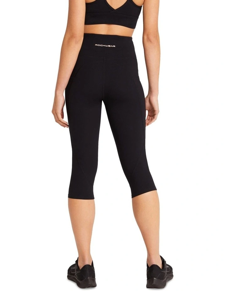 Luxesoft Pocket 3/4 Tights in Black