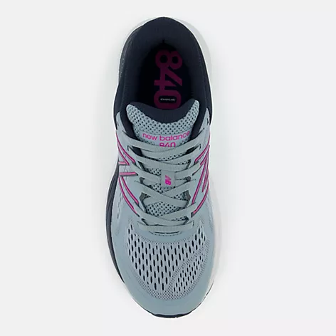 New Balance Womens 840v5 Athletic Shoes- Cyclone