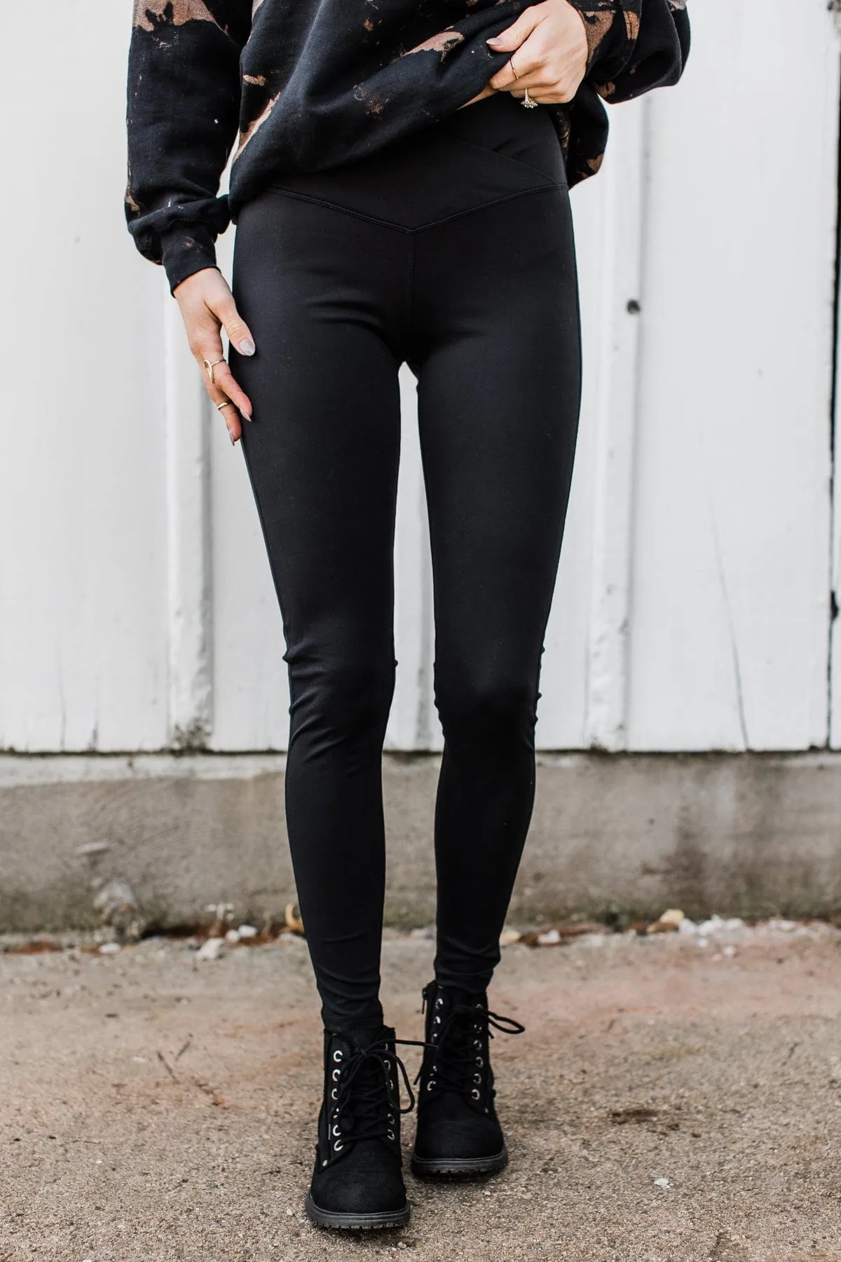 Simple Strides V-Waist Leggings- Black