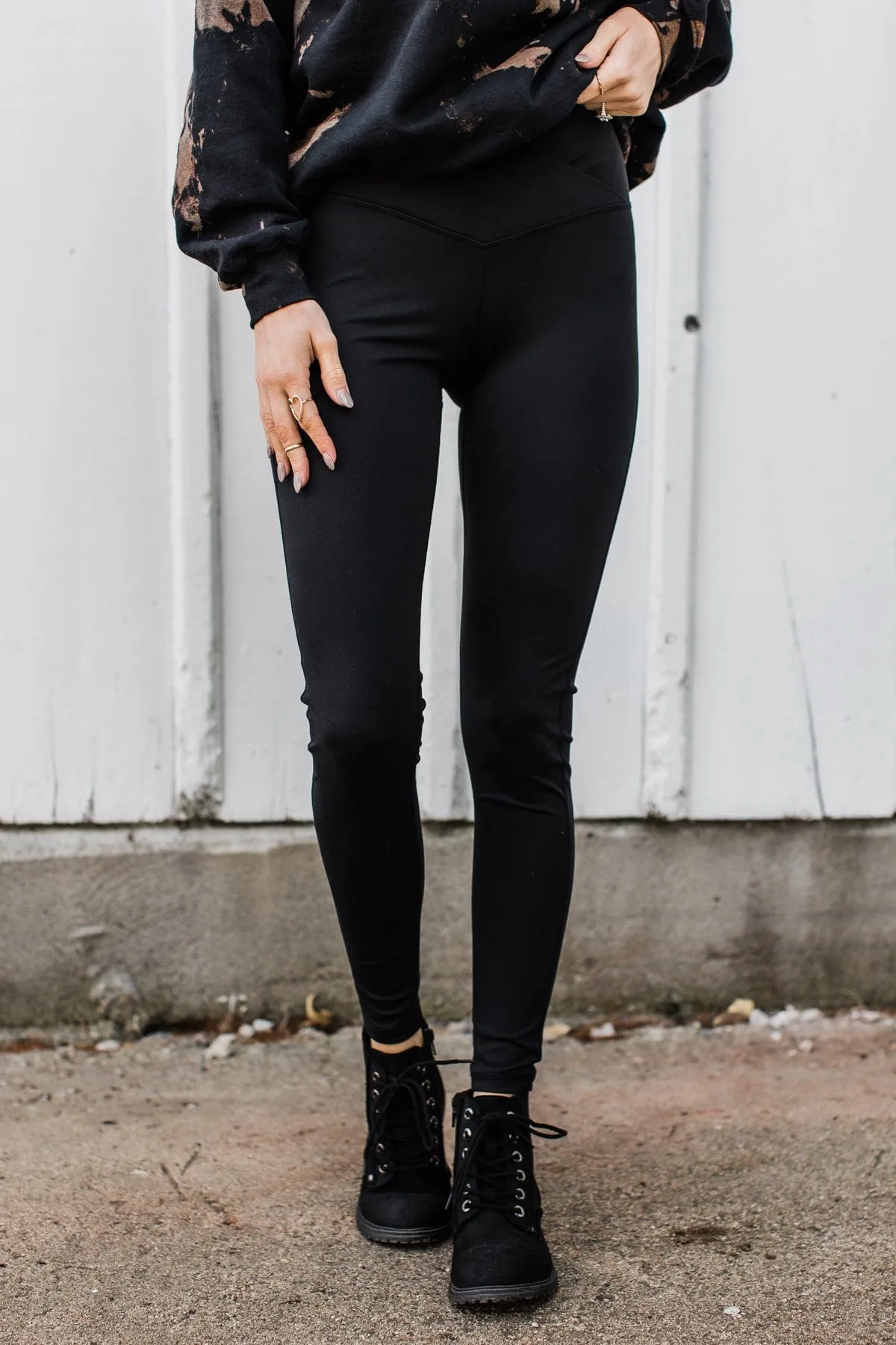 Simple Strides V-Waist Leggings- Black