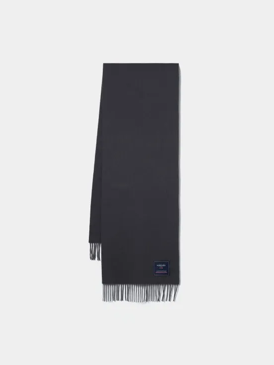 Wool scarf with fringes